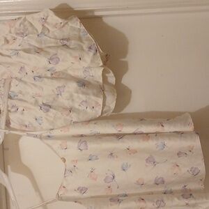 2 piece lingerie short set with flower designs  Shorts have elastic on the waist